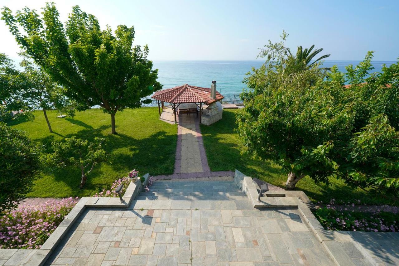 Secret Paradise Villas Loutra Elevtheron 外观 照片