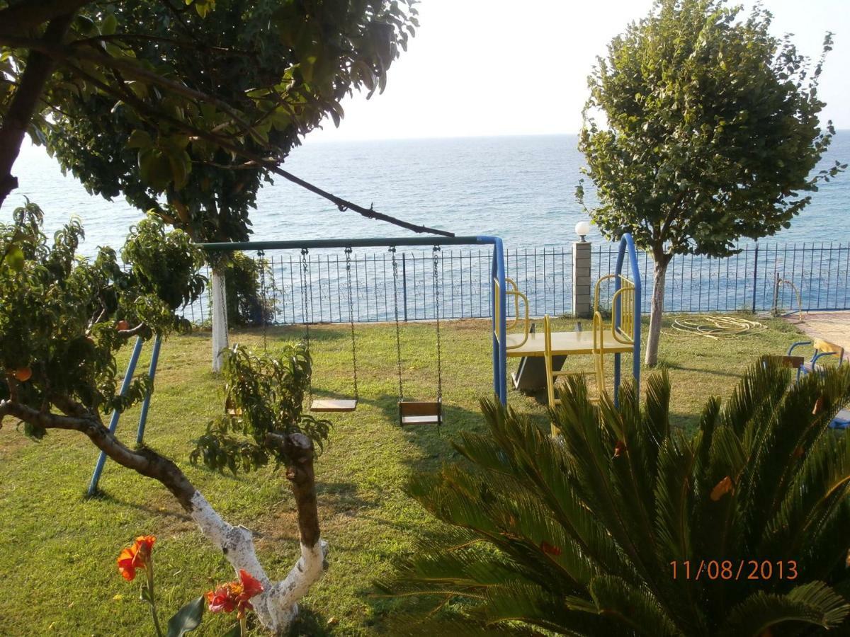 Secret Paradise Villas Loutra Elevtheron 外观 照片
